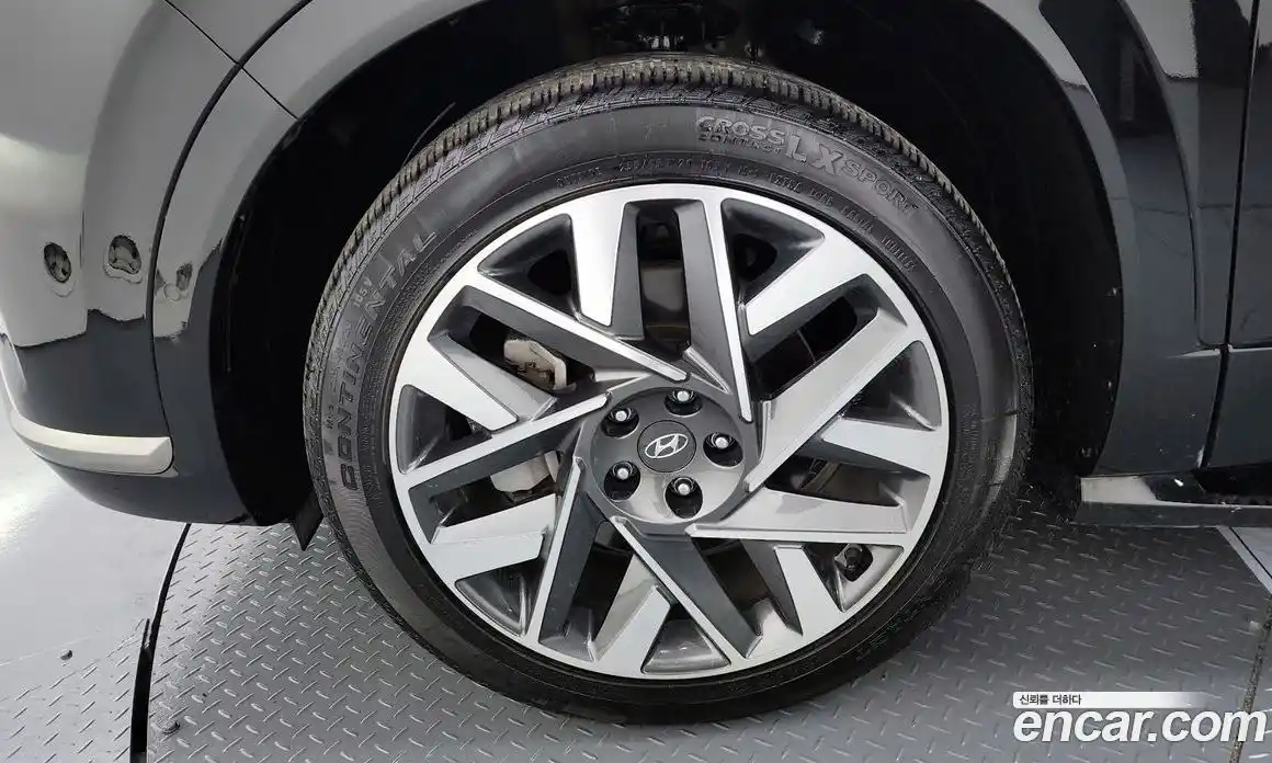 Hyundai Santa Fe 2023 2.5 Автомат в Москве № 110100, фото 12