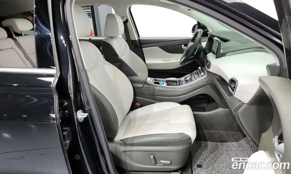 Hyundai Santa Fe 2023 2.5 Автомат в Москве № 110100, фото 4