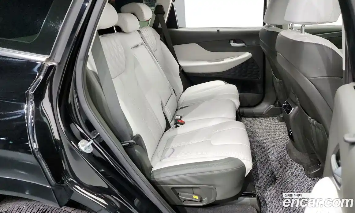 Hyundai Santa Fe 2023 2.5 Автомат в Москве № 110100, фото 5