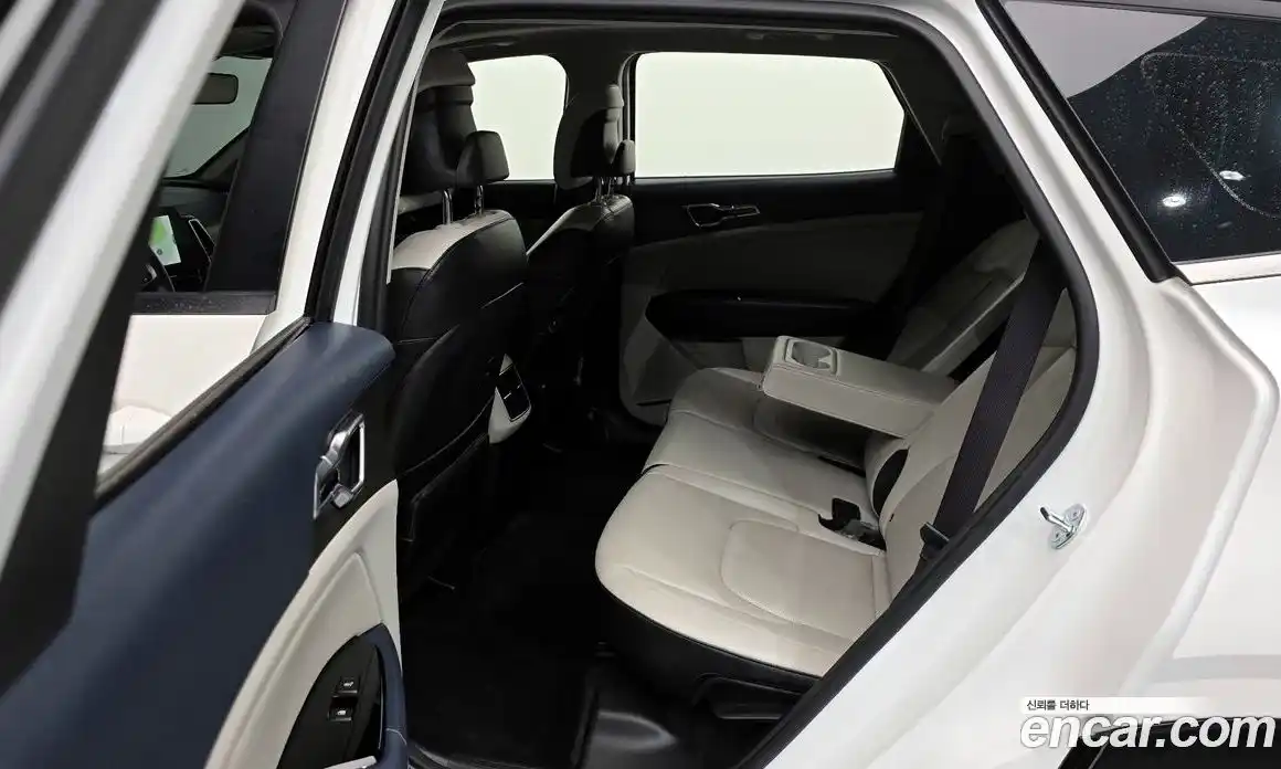 Kia Sportage 2023 1.6 Автомат в Москве № 122129, фото 4