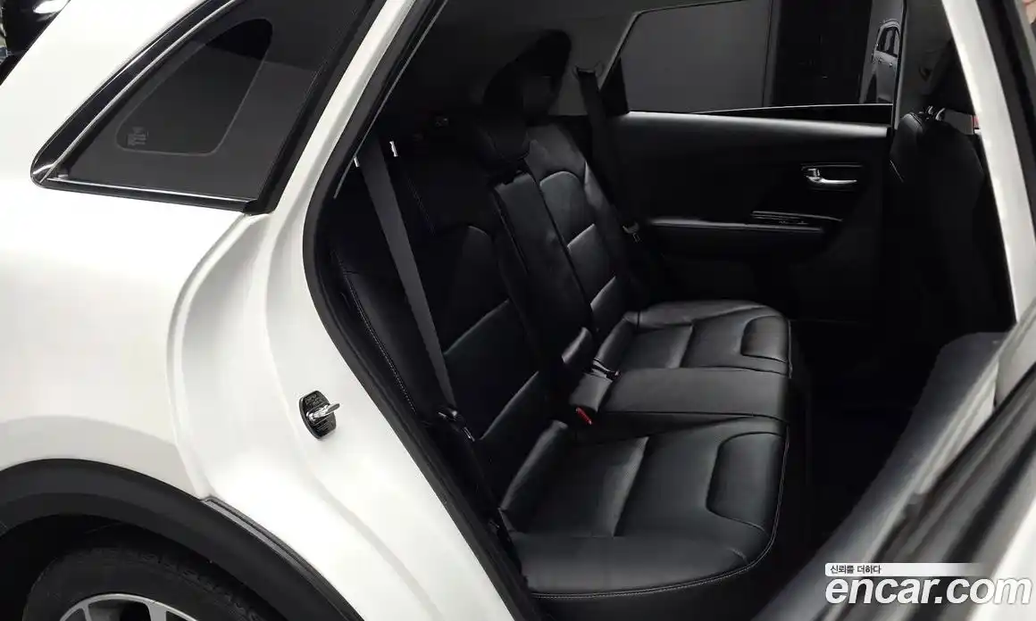 Kia Niro 2022 1.6 Автомат в Москве № 123119, фото 18