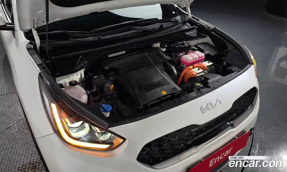 Kia Niro 2022 1.6 Автомат в Москве № 123119, фото 19