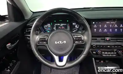 Kia Niro 2022 1.6 Автомат в Москве № 123119, миниатюра 9