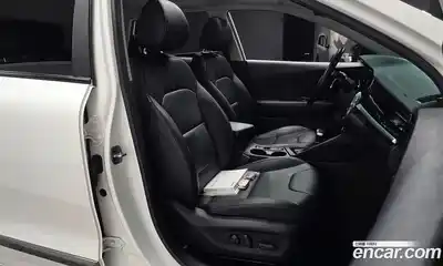 Kia Niro 2022 1.6 Автомат в Москве № 123119, миниатюра 10