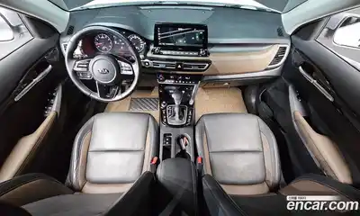 Kia Seltos 2021 1.6 Автомат в Москве № 123857, миниатюра 11