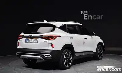 Kia Seltos 2021 1.6 Автомат в Москве № 123857, миниатюра 3