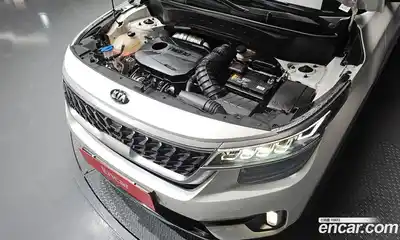 Kia Seltos 2021 1.6 Автомат в Москве № 123857, миниатюра 5