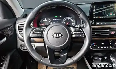 Kia Seltos 2021 1.6 Автомат в Москве № 123857, миниатюра 7