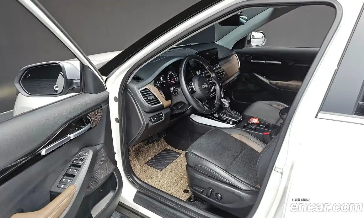 Kia Seltos 2021 1.6 Автомат в Москве № 123857, фото 8