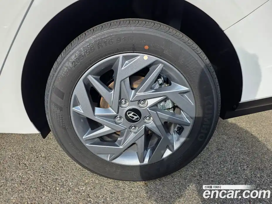 Hyundai Avante 2026 1.6 Автомат в Москве № 124528, фото 5