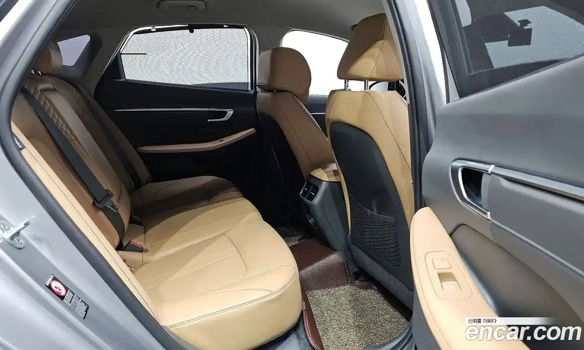 Hyundai Sonata 2022 1.6 Автомат в Москве № 125059, фото 11