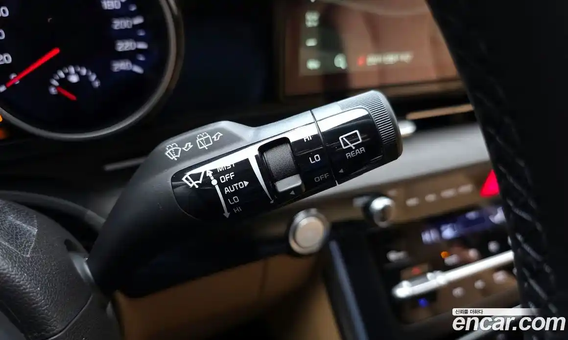 Kia Canival 2023 3.5 Автомат в Москве № 131240, фото 16