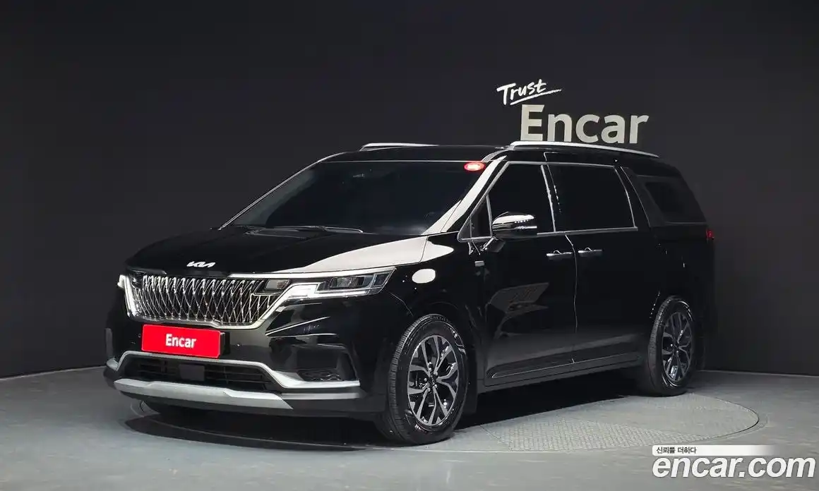 Kia Canival 2023 3.5 Автомат в Москве № 131240, фото 3