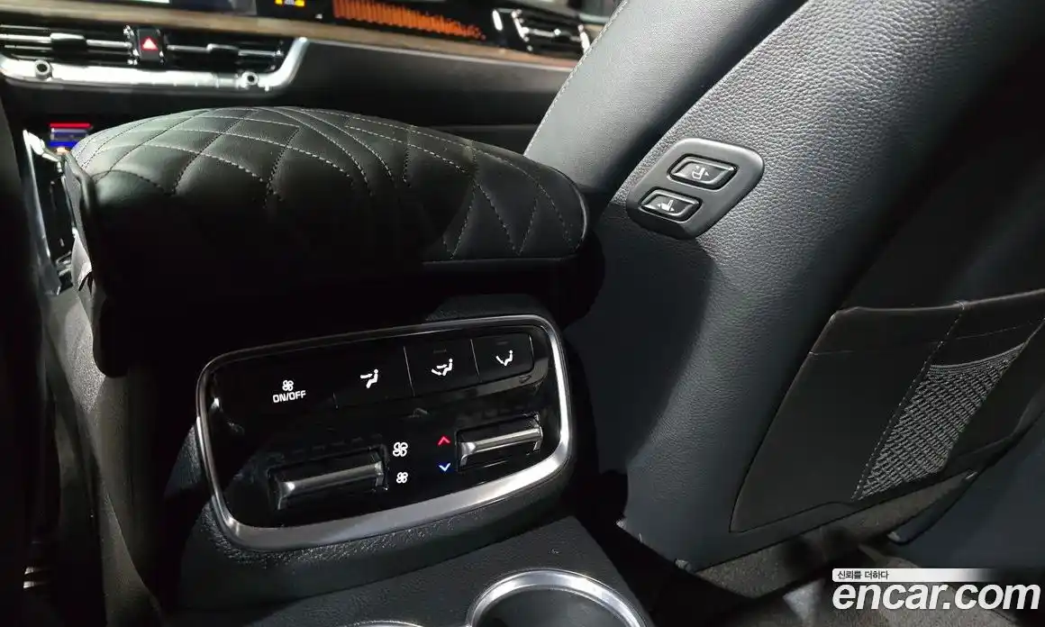 Kia Mohave 2024 3.0 Автомат в Москве № 132276, фото 7