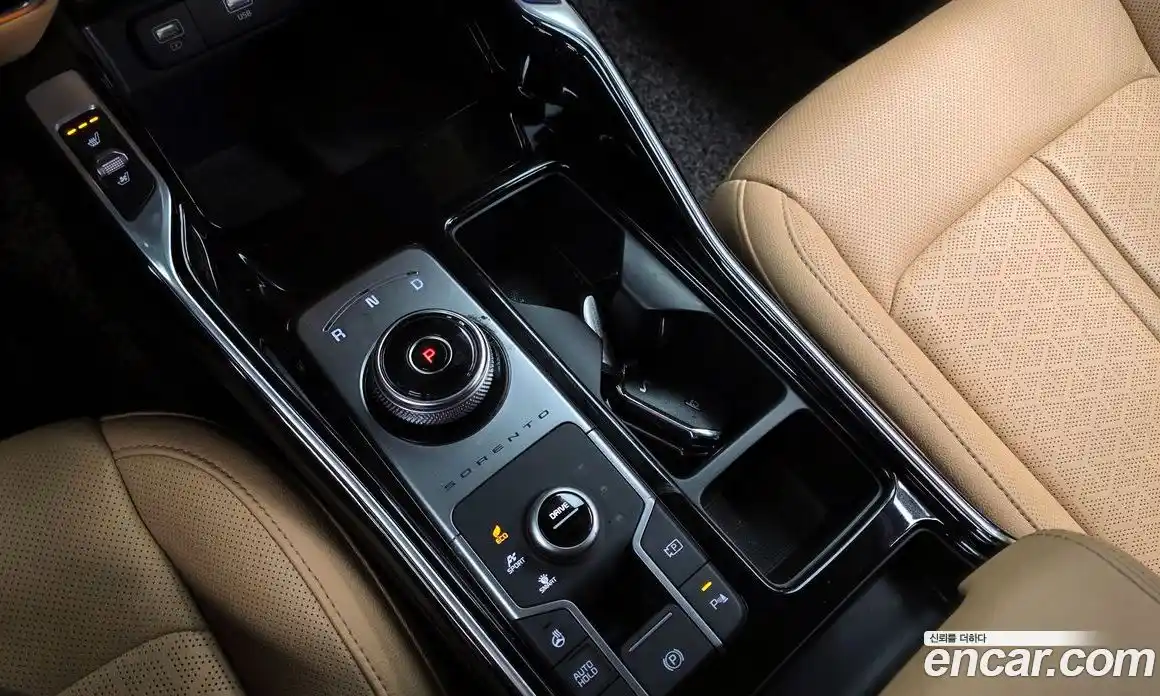 Kia Sorento 2022 1.6 Автомат в Москве № 133300, фото 1