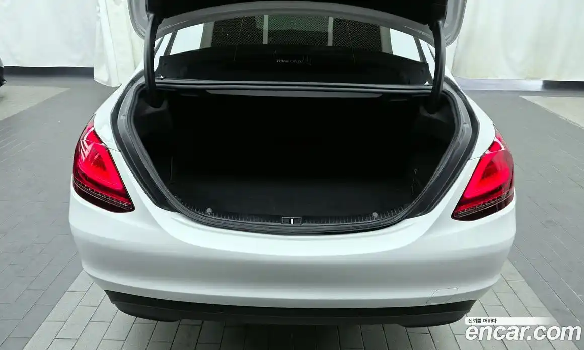 Mercedes-Benz C-Class 2020 2.0 Автомат в Москве № 135836, фото 20