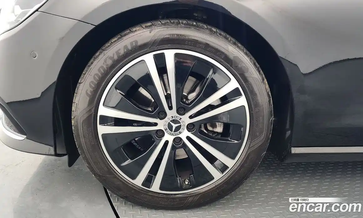 Mercedes-Benz E-Class 2021 2.0 Автомат в Москве № 137524, фото 5