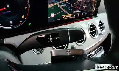 Mercedes-Benz E-Class 2021 2.0 Автомат в Москве № 137524, миниатюра 9