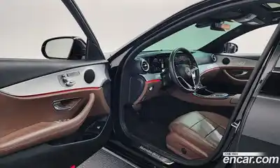 Mercedes-Benz E-Class 2021 2.0 Автомат в Москве № 137524, миниатюра 10