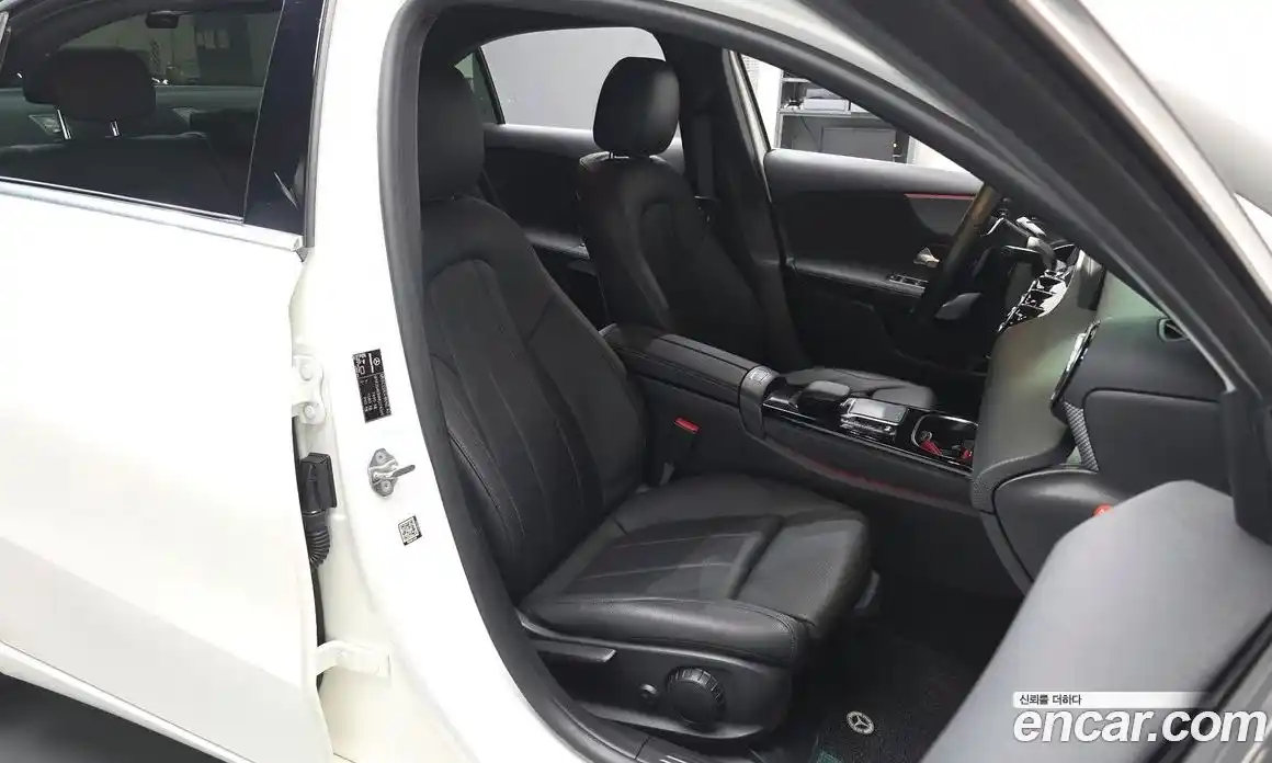 Mercedes-Benz A-Class 2021 2.0 Автомат в Москве № 139412, фото 5