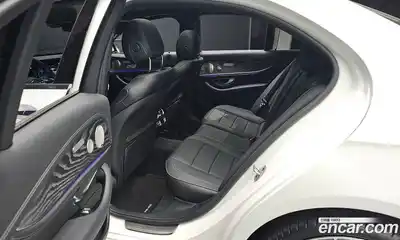 Mercedes-Benz E-Class, 2022