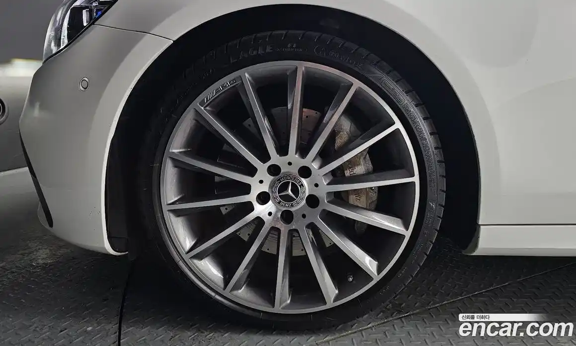 Mercedes-Benz E-Class 2022 2.0 Автомат в Москве № 141793, фото 13