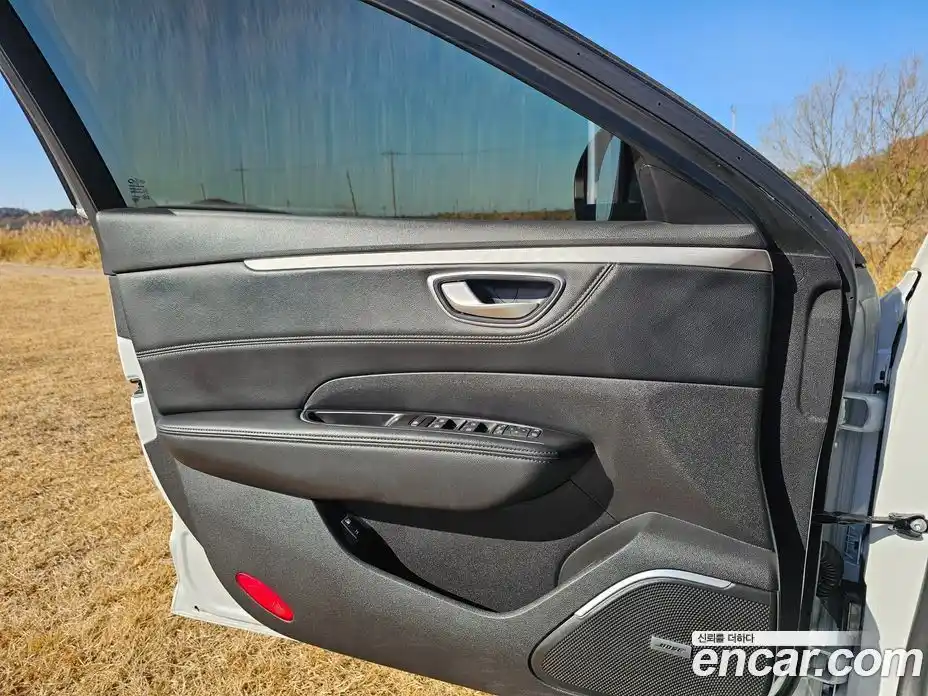 Renault SM6 2021 1.3 Автомат в Москве № 152402, фото 16