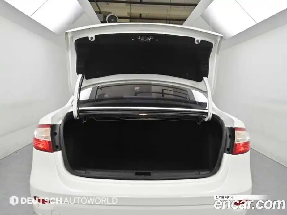 Renault SM3 2016 1.6 Автомат в Москве № 153092, фото 19