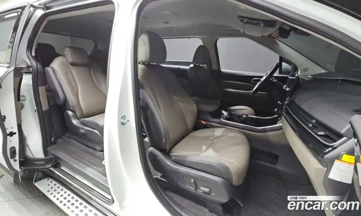 Kia Canival 2025 1.6 Автомат в Москве № 15804, фото 11