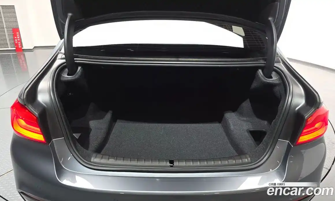 BMW 5-Series 2017 2.0 Автомат в Москве № 158332, фото 19