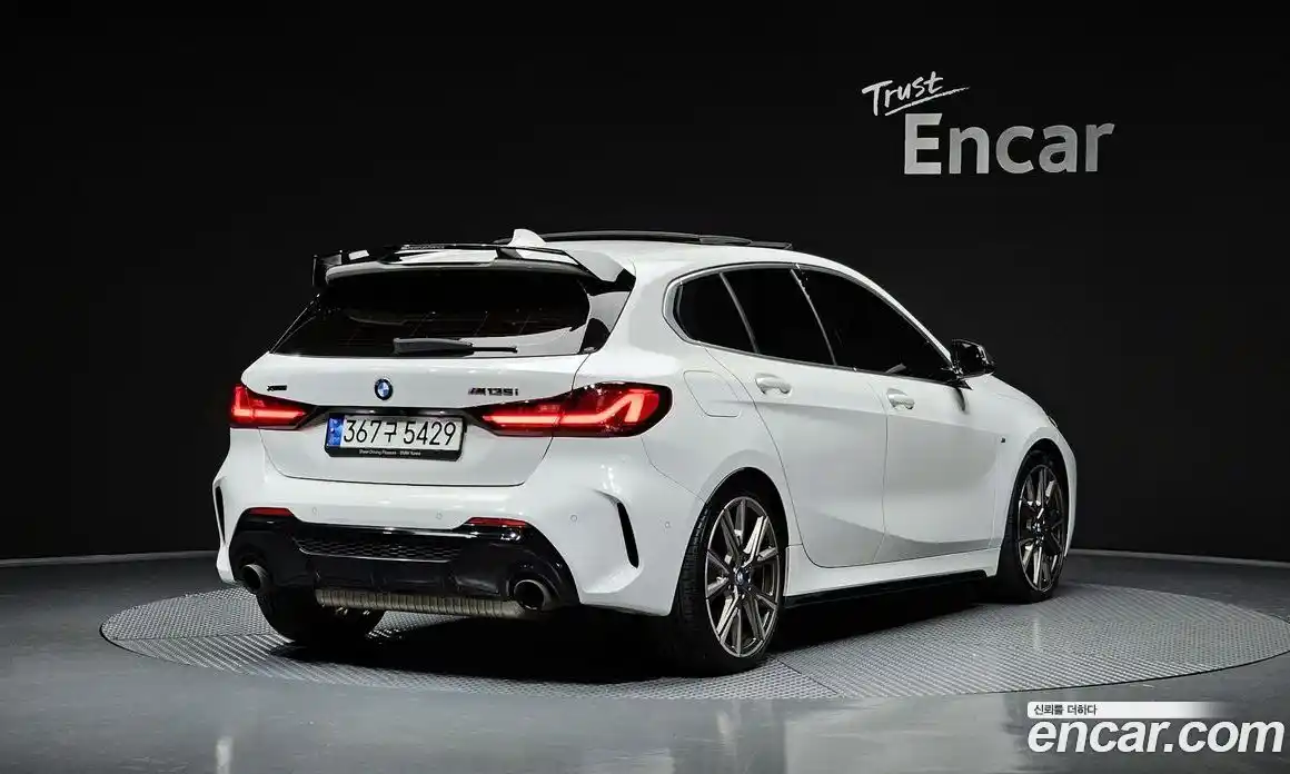 BMW 1-Series 2022 2.0 Автомат в Москве № 159412, фото 1