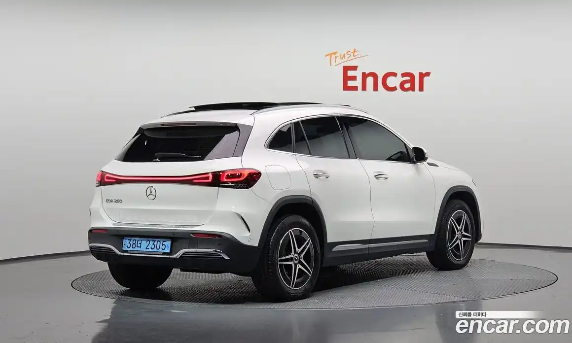 Mercedes-Benz EQA 2022 0.2 Автомат в Москве № 160563, фото 16