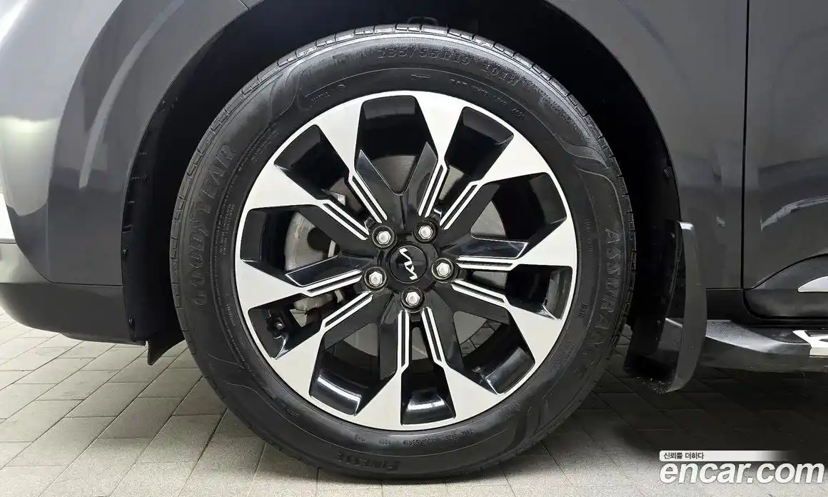 Kia Canival 2023 3.5 Автомат в Москве № 16217, фото 18