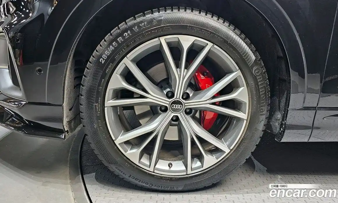 Audi Q8 2022 3.0 Автомат в Москве № 162629, фото 4