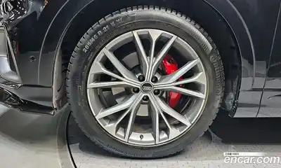 Audi Q8 2022 3.0 Автомат в Москве № 162629, миниатюра 4