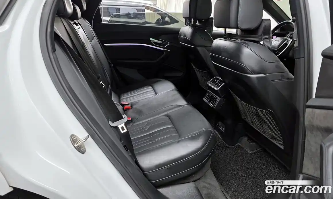 Audi e-tron 2021 0.2 Автомат в Москве № 163039, фото 18