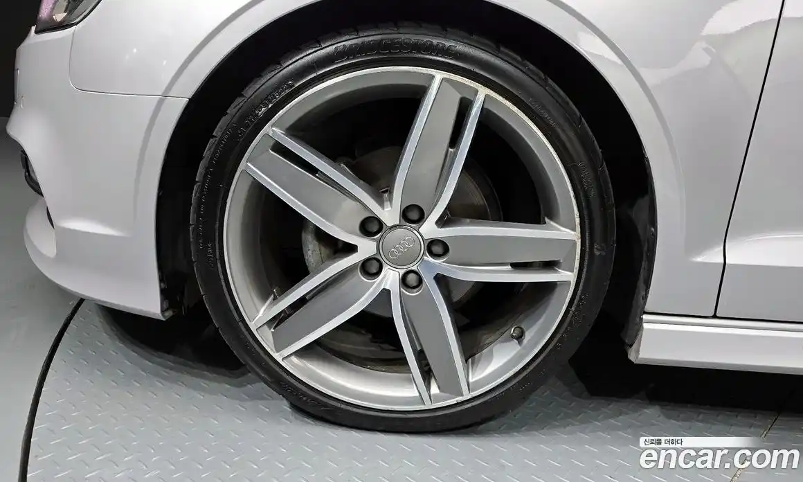 Audi A3 2015 2.0 Автомат в Москве № 163663, фото 18