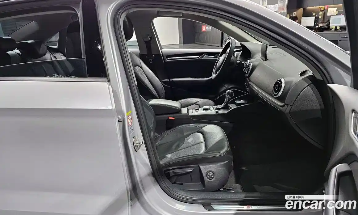 Audi A3 2015 2.0 Автомат в Москве № 163663, фото 6