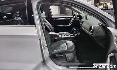 Audi A3 2015 2.0 Автомат в Москве № 163663, миниатюра 6