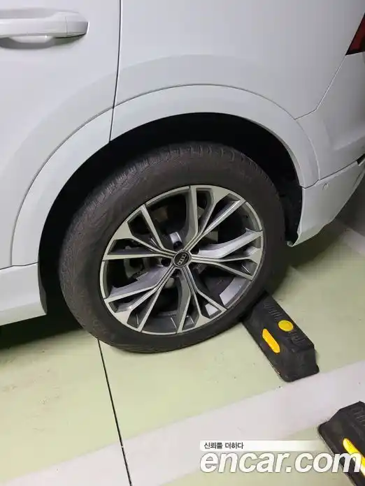 Audi Q8 2022 3.0 Автомат в Москве № 163982, фото 11