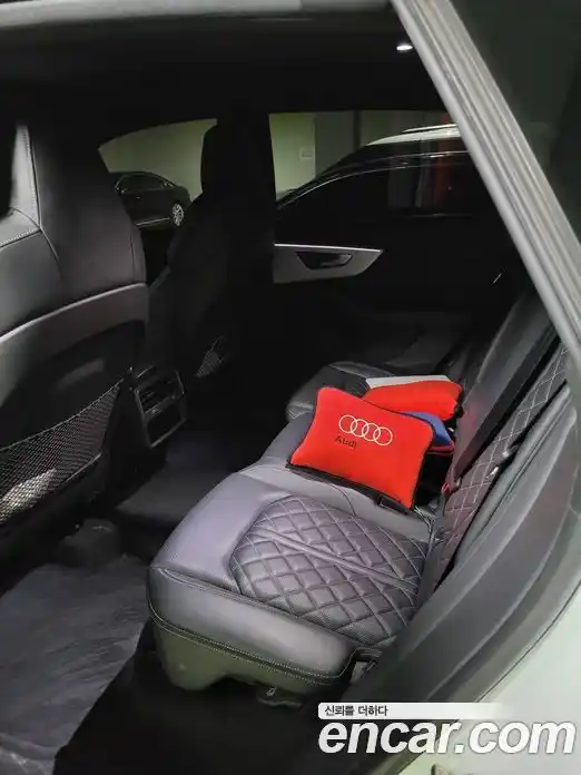 Audi Q8 2022 3.0 Автомат в Москве № 163982, фото 8