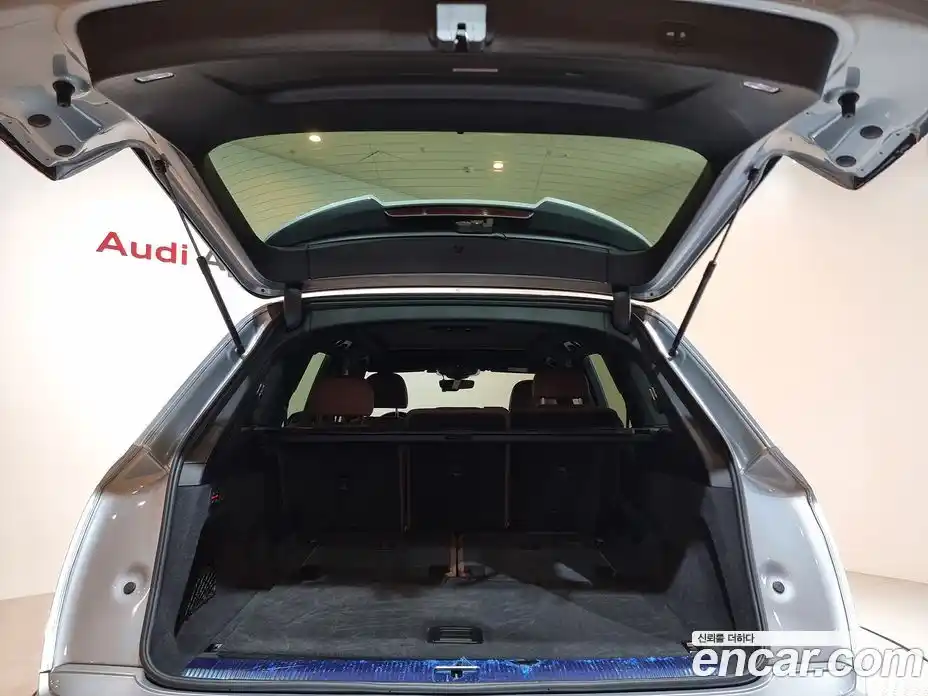 Audi Q7 2023 3.0 Автомат в Москве № 164008, фото 13