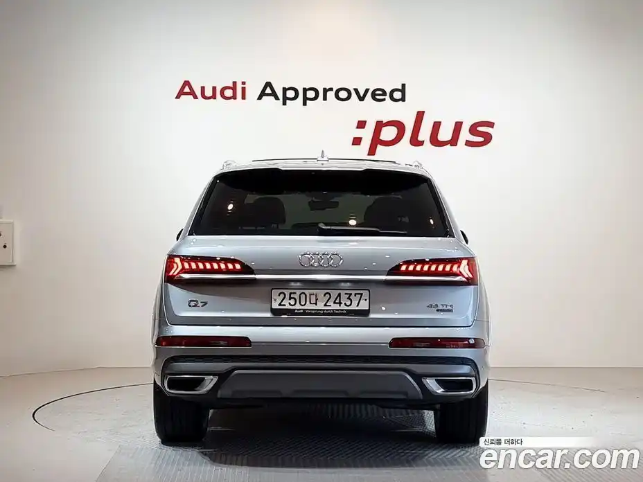 Audi Q7 2023 3.0 Автомат в Москве № 164008, фото 4