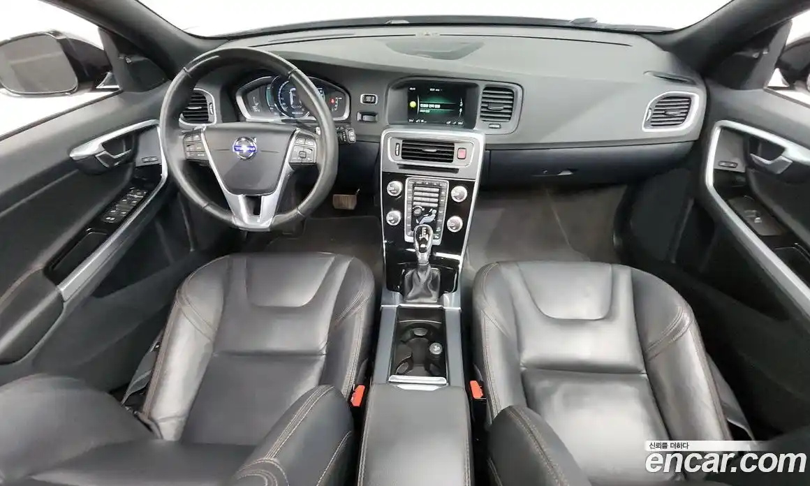 Volvo V60 2016 2.5 Автомат в Москве № 164693, фото 6