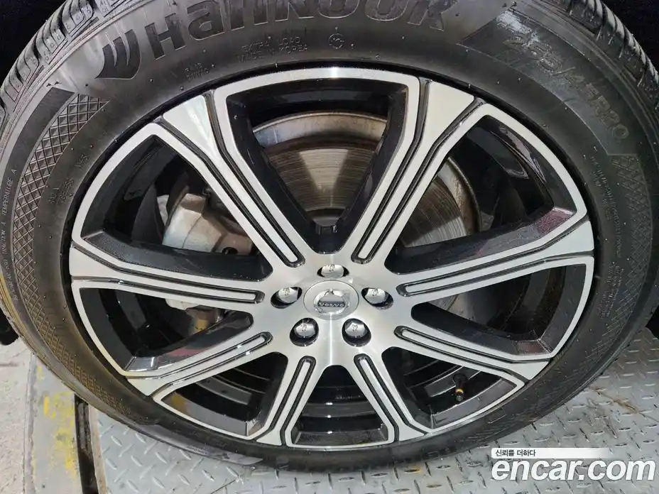 Volvo XC60 2020 2.0 Автомат в Москве № 164697, фото 5