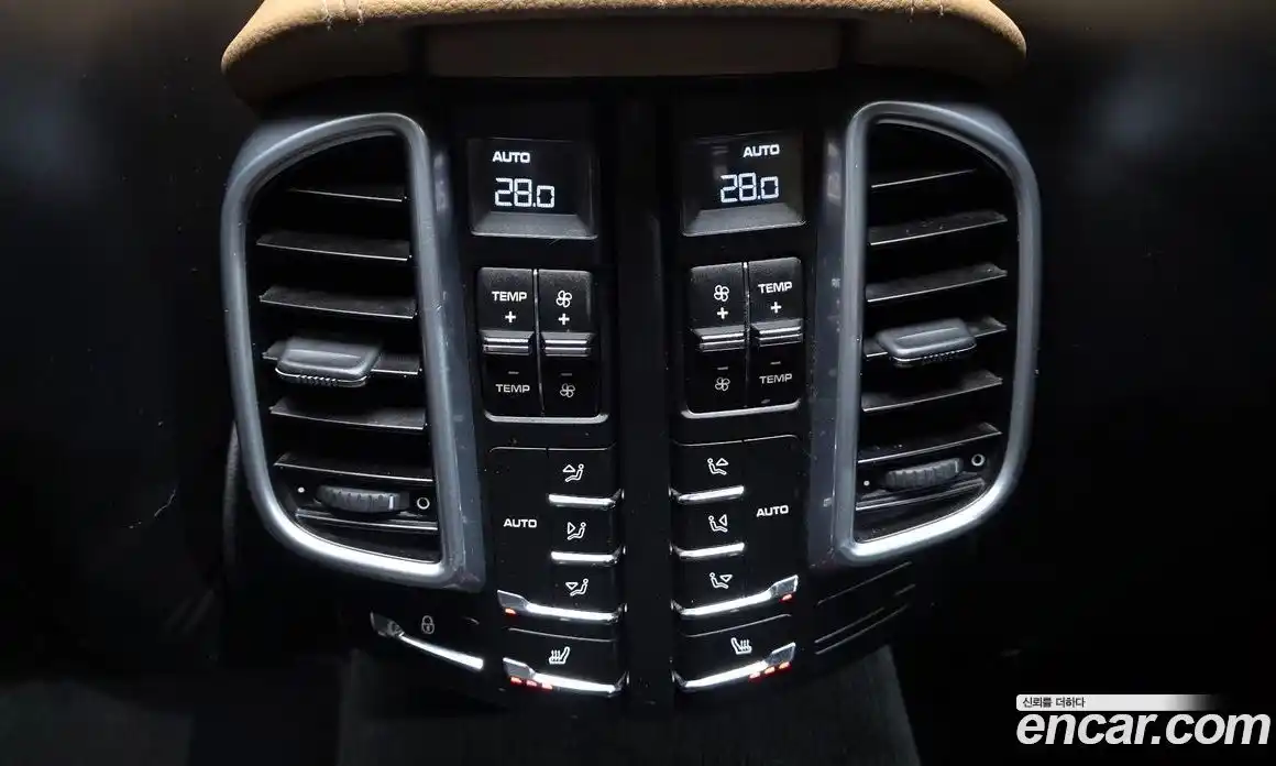 Porsche Cayenne 2016 3.0 Автомат в Москве № 165546, фото 10