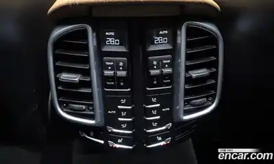 Porsche Cayenne 2016 3.0 Автомат в Москве № 165546, миниатюра 10