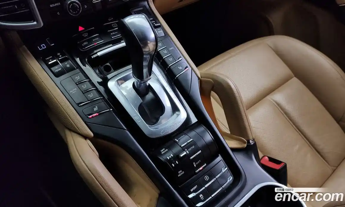 Porsche Cayenne 2014 3.0 Автомат в Москве № 165708, фото 17