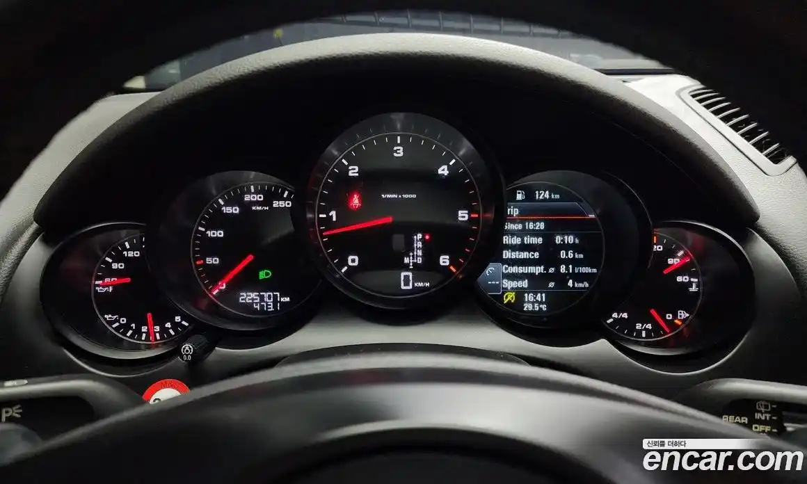 Porsche Cayenne 2014 3.0 Автомат в Москве № 165708, фото 4