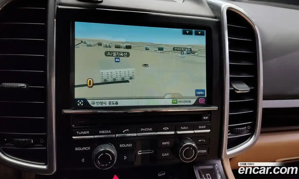 Porsche Cayenne 2014 3.0 Автомат в Москве № 165708, фото 9